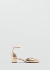 Mango Zapato tacón efecto charol - Oro