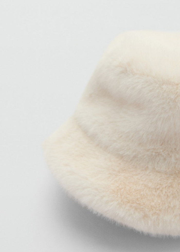 Mango Gorro bucket efecto pelo - Crudo