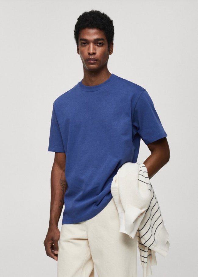 Mango Camiseta básica 100% algodón relaxed fit - Azul tinta
