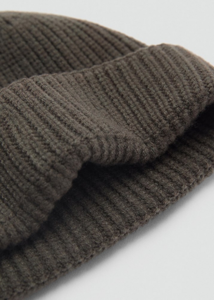 Mango Gorro punto canalé - Khaki
