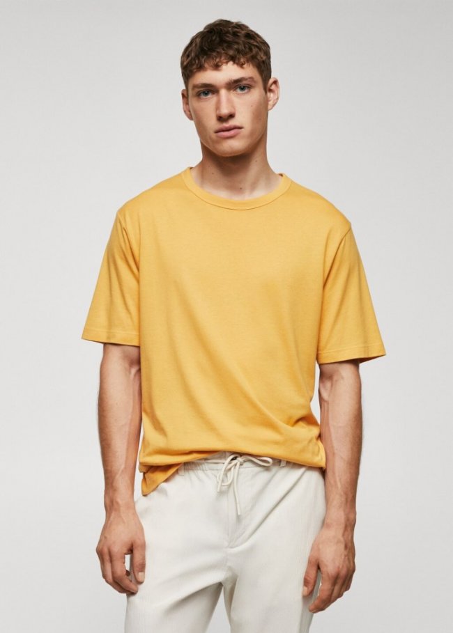 Mango Camiseta básica mercerizada lightweight - Amarillo