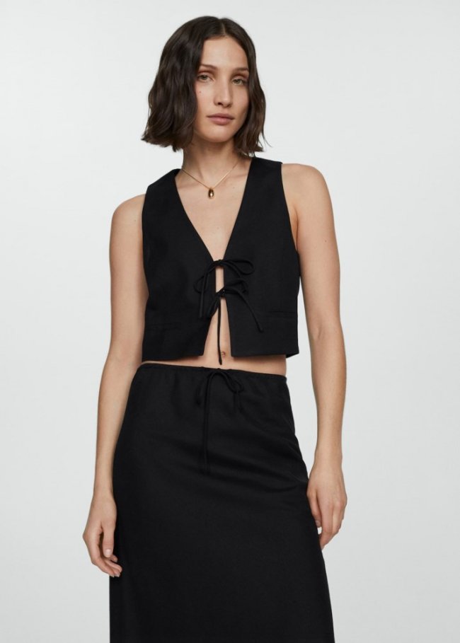 Mango Chaleco cierre lazos - Negro