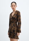 Mango Vestido cruzado estampado - Negro