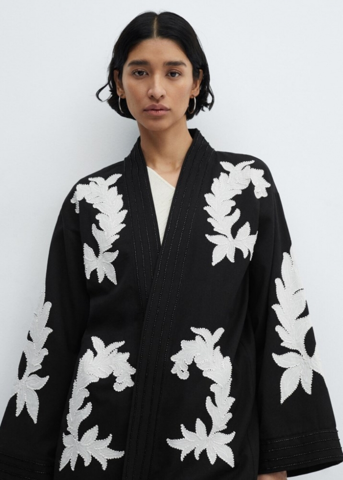 Mango Caftán bordado floral - Negro
