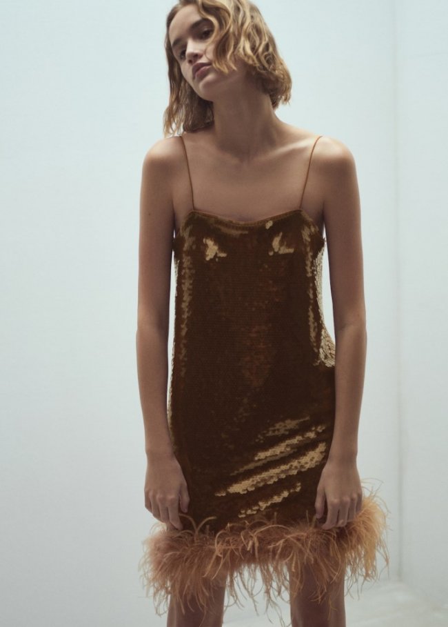 Mango Vestido lentejuelas detalle plumas - Caramelo