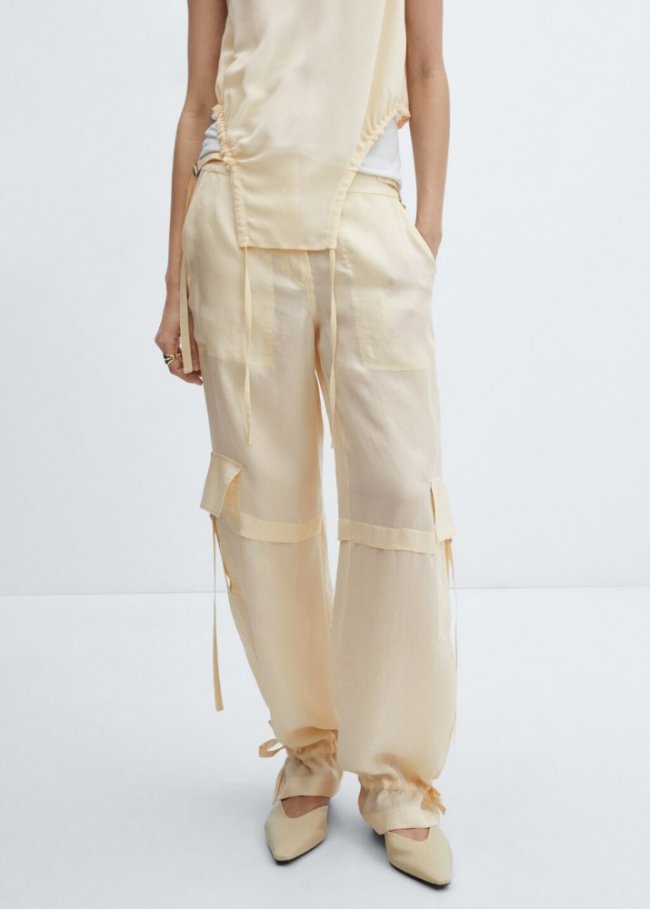 Mango Pantalón cargo lyocell - Crudo