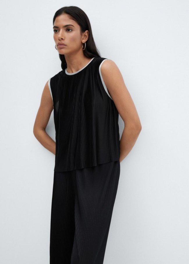 Mango Top plisado sin mangas - Negro