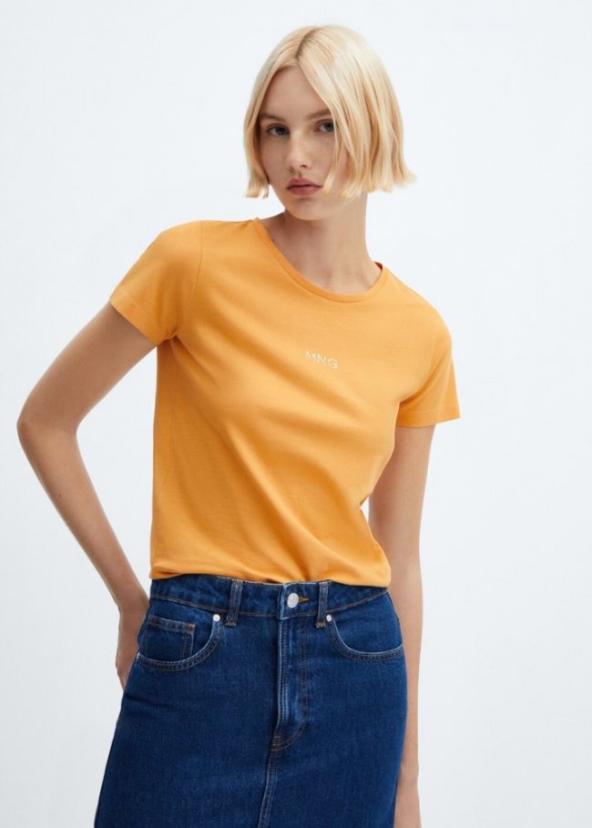 Mango Camiseta logo metalizado - Mostaza