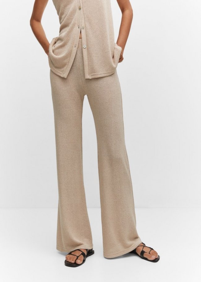 Mango Pantalón punto acampanado - Arena