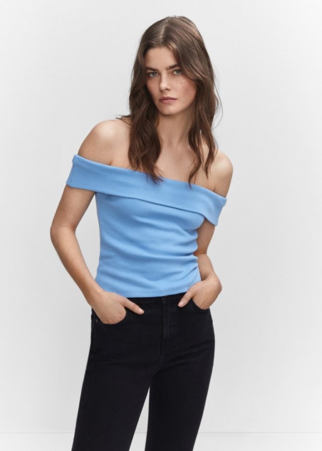 Mango Top hombros descubiertos - Azul celeste
