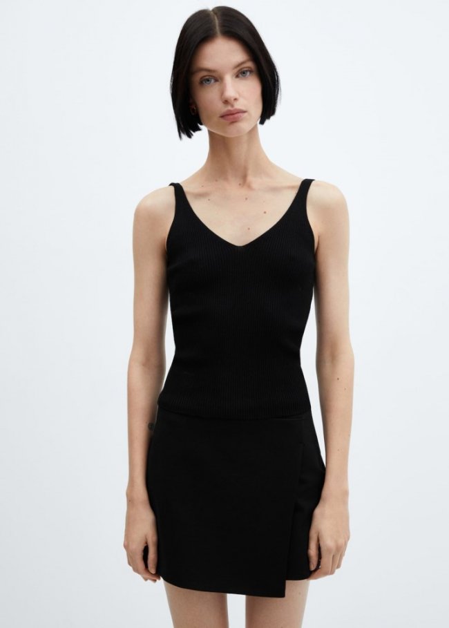 Mango Top punto escote pico - Negro