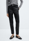 Mango Pantalón cinturón efecto piel - Negro
