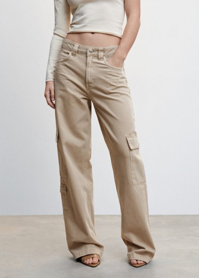 Mango Jeans cargo bolsillos - Beige