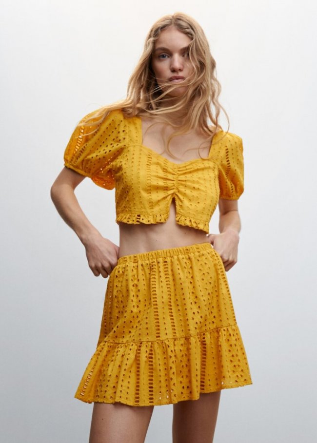 Mango Top detalles troquelados - Mostaza