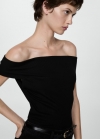 Mango Top hombros descubiertos - Negro