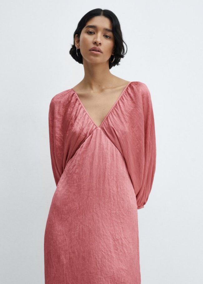 Mango Vestido satinado escote pico - Rosa