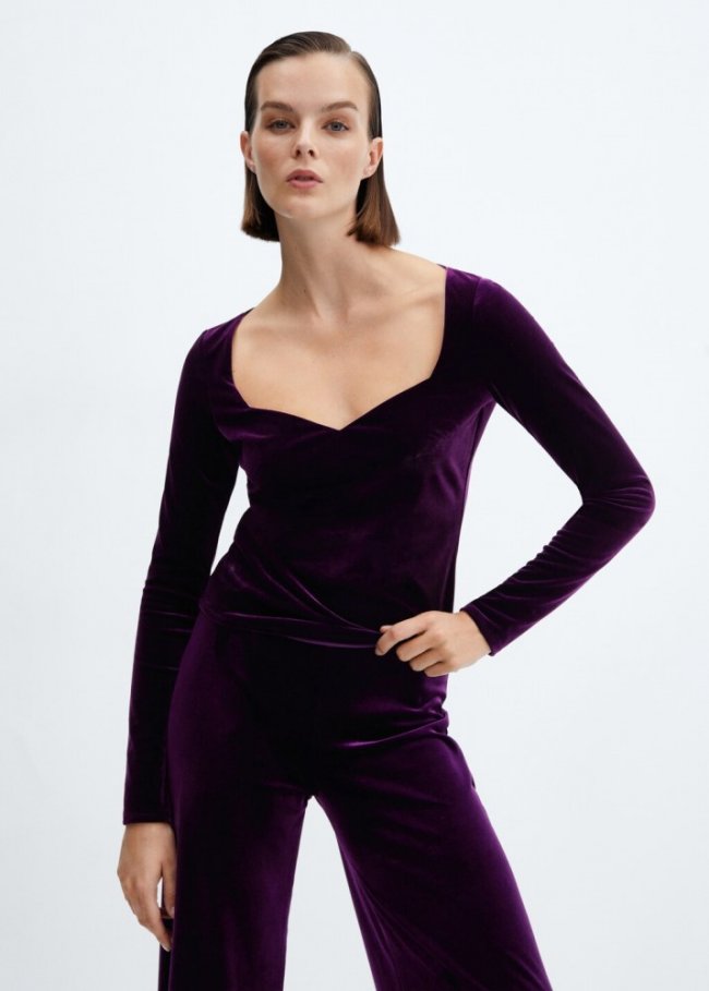 Mango Camiseta terciopelo escotada - Morado