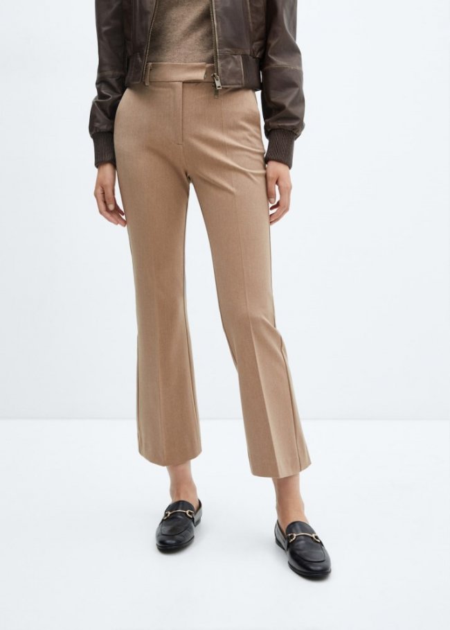 Mango Pantalón acampanado crop - Marrón medio