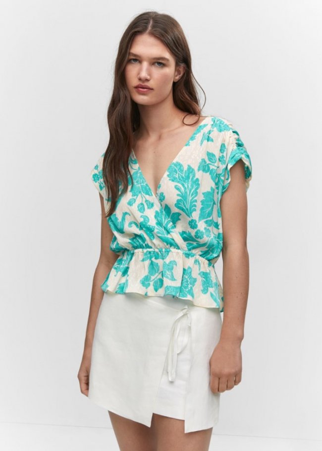 Mango Blusa cruzada flores - Crudo