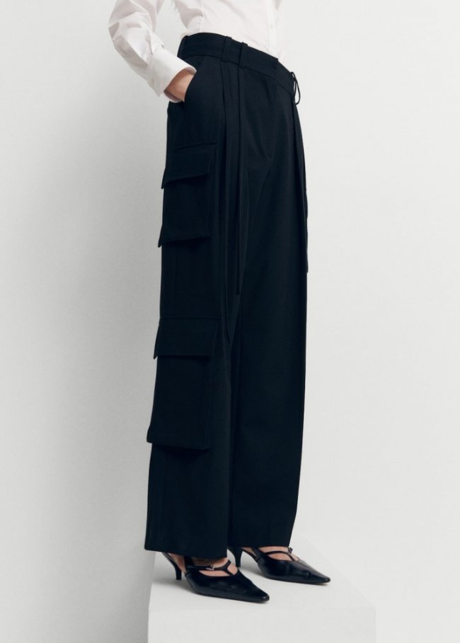 Mango Pantalón cargo pinzas - Negro