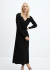Mango Vestido drapeado brillante - Negro