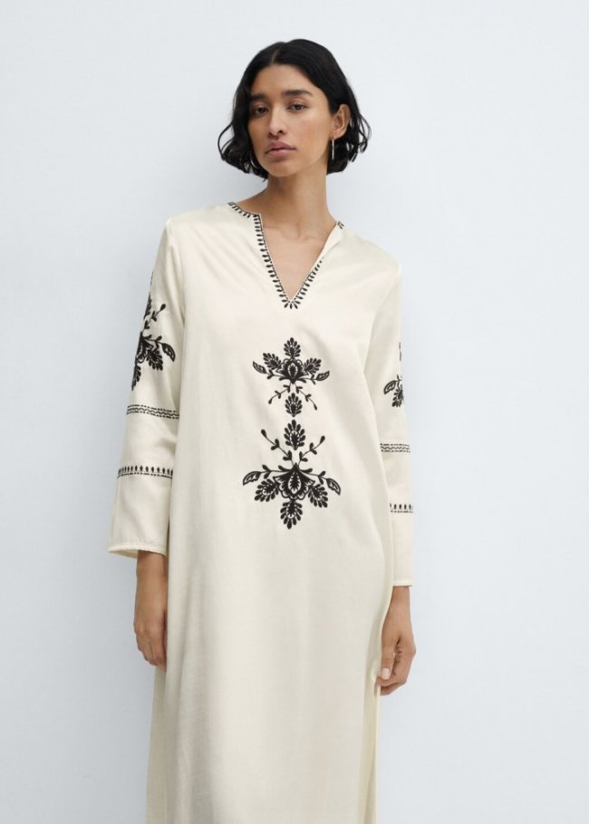 Mango Vestido bordado abertura lateral - Vainilla