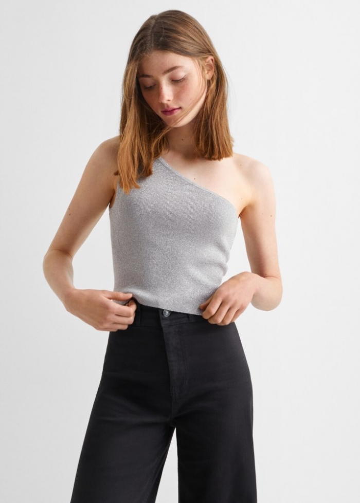 Mango Top asimétrico brillante - Plata