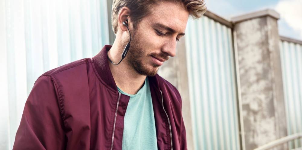 Sennheiser CX 120BT Bluetooth Headset (Black, Maroon, In the Ear)