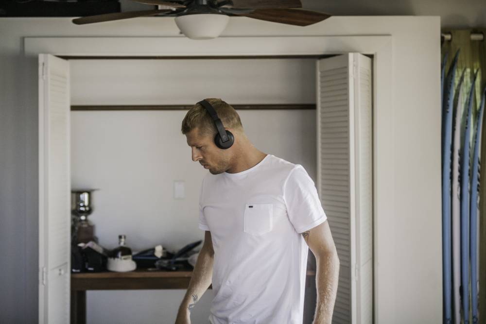 Skullcandy Uproar Bluetooth Headset with Mic (Grey Black, On the Ear)