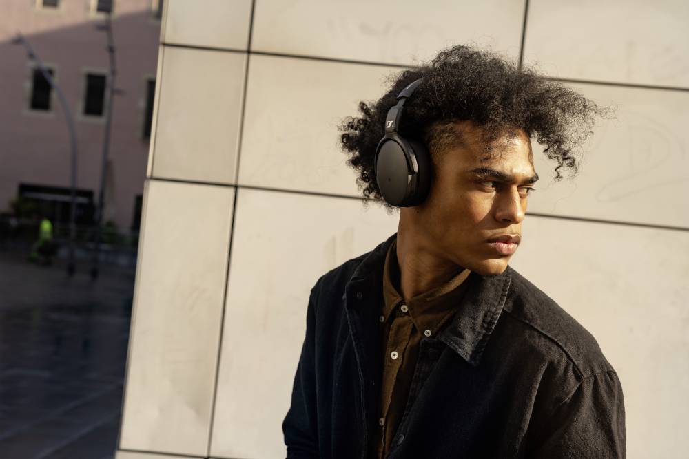 Sennheiser HD 350BT Bluetooth Headset (Black, On the Ear)