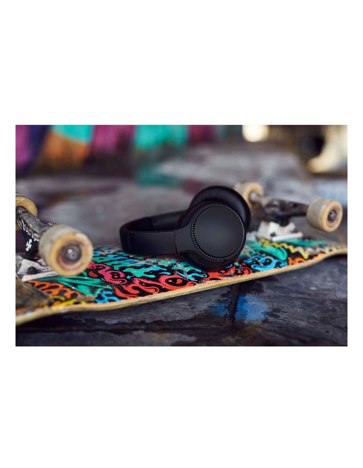 Deep Bass Black Wireless Headphones