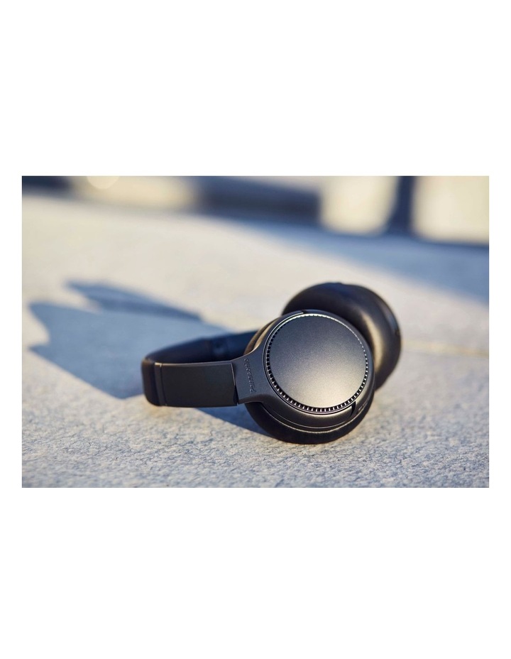 Deep Bass Black Wireless Headphones